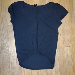 Black short sleeved crop top